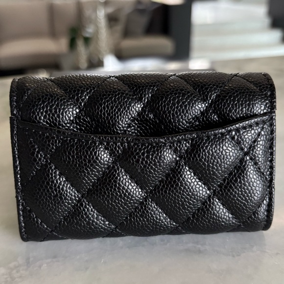 Chanel Caviar Quilted Flap Card holder like new condition in a box - Picture 3 of 9